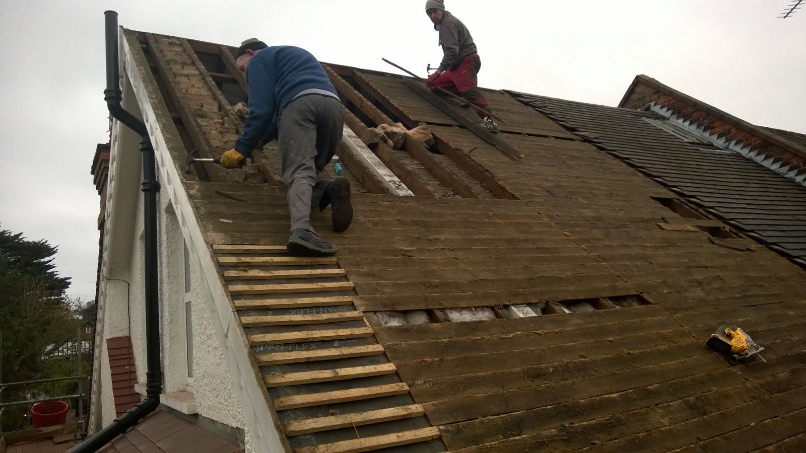Roof Installation and Repair